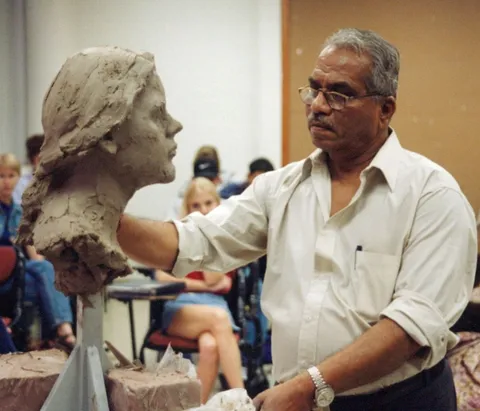 Narayan Laxman Sonavadekar giving a live clay demonstration, 1997